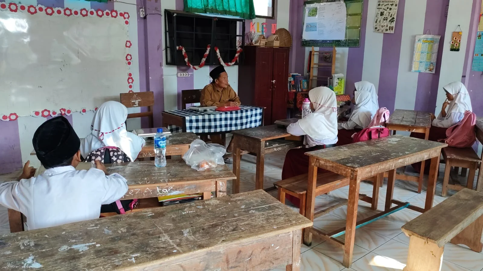 ISI HARI DAN HATI DENGAN AL QURAN