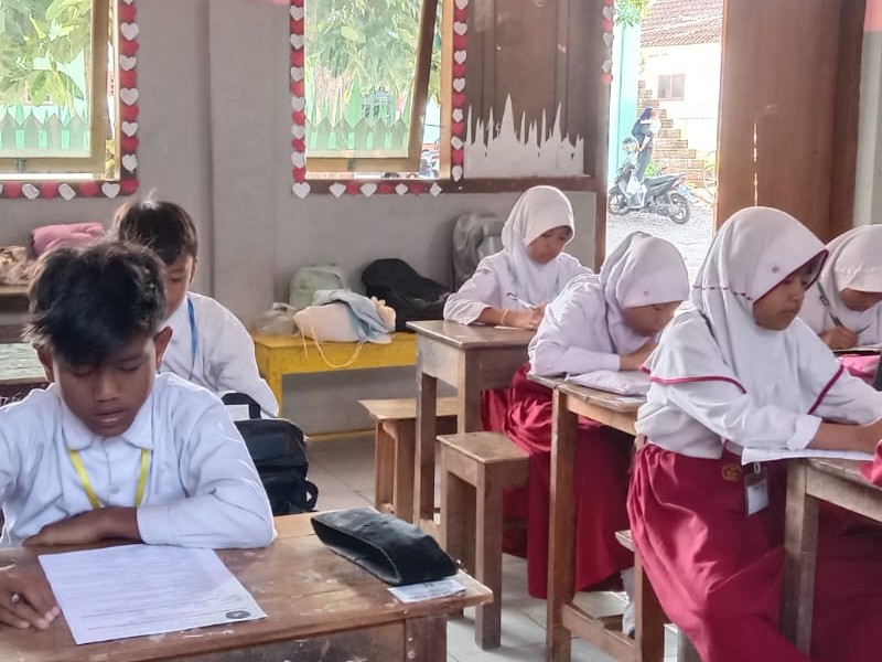 SD Islam Nurul Manshur Gelar Sumatif Akhir Semester, Siswa Kelas 1–6 Antusias Mengikuti